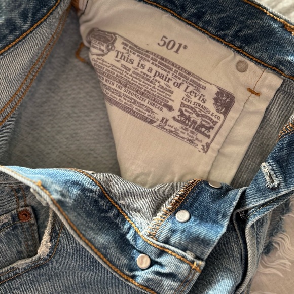 Levi’s 501 Cutoff Shorts - Picture 4 of 5